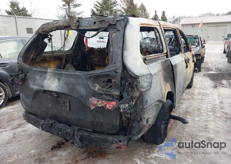 2016 Toyota Sienna Xle 8 Passenger z USA, uszkodzony, nr VIN 5TDYK3DC5GS755154